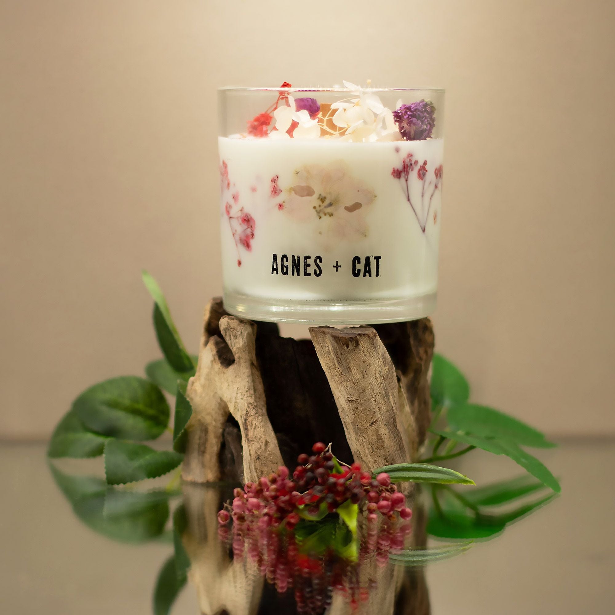 Bougie botanique Agnes + Cat – Roses de Sawrey